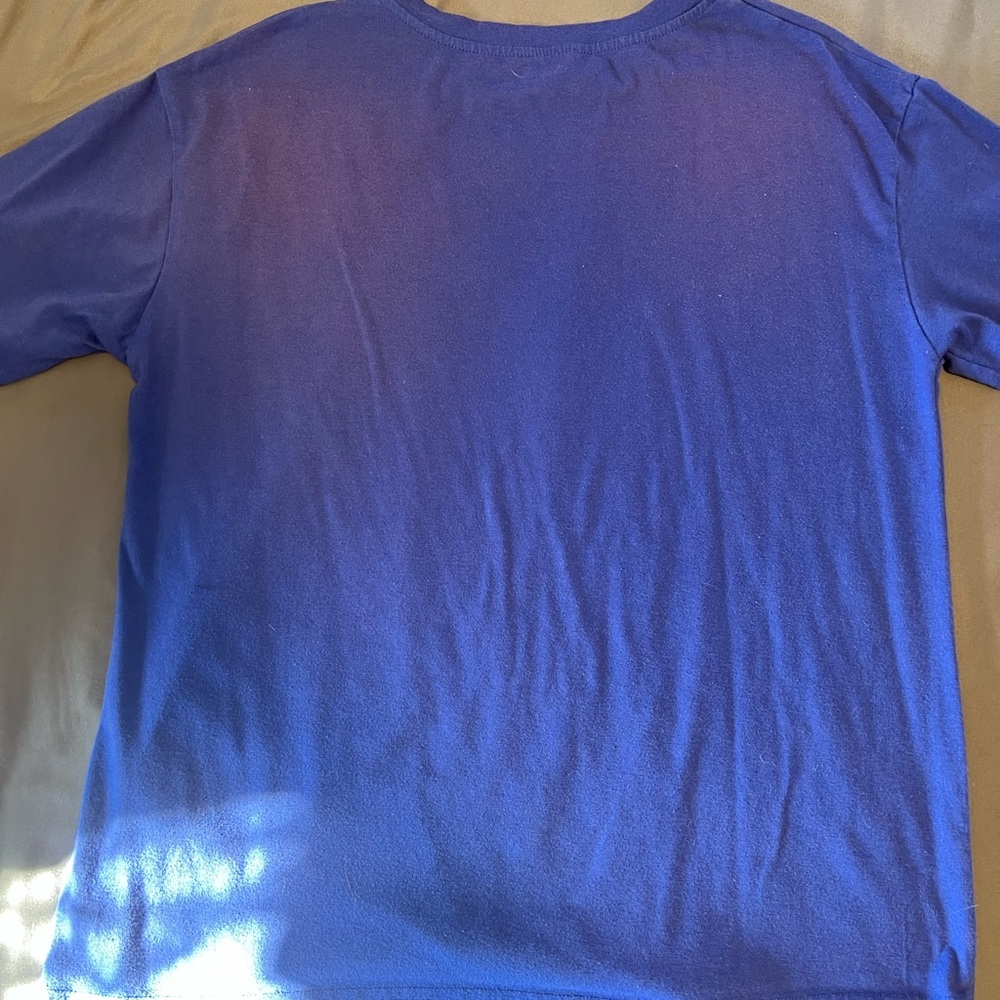 Women shirt size M